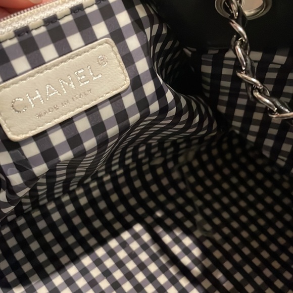 [SOLD] CHANEL Vinyl Lipstick Accordion Bag - Picture 16 of 17